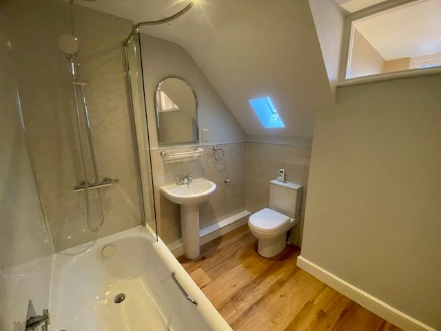 Property photo 2 of 34 Bathroom