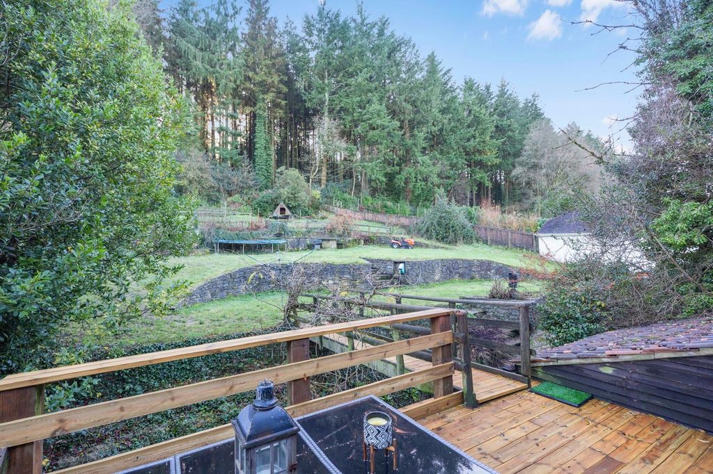 Property photo 2 of 30