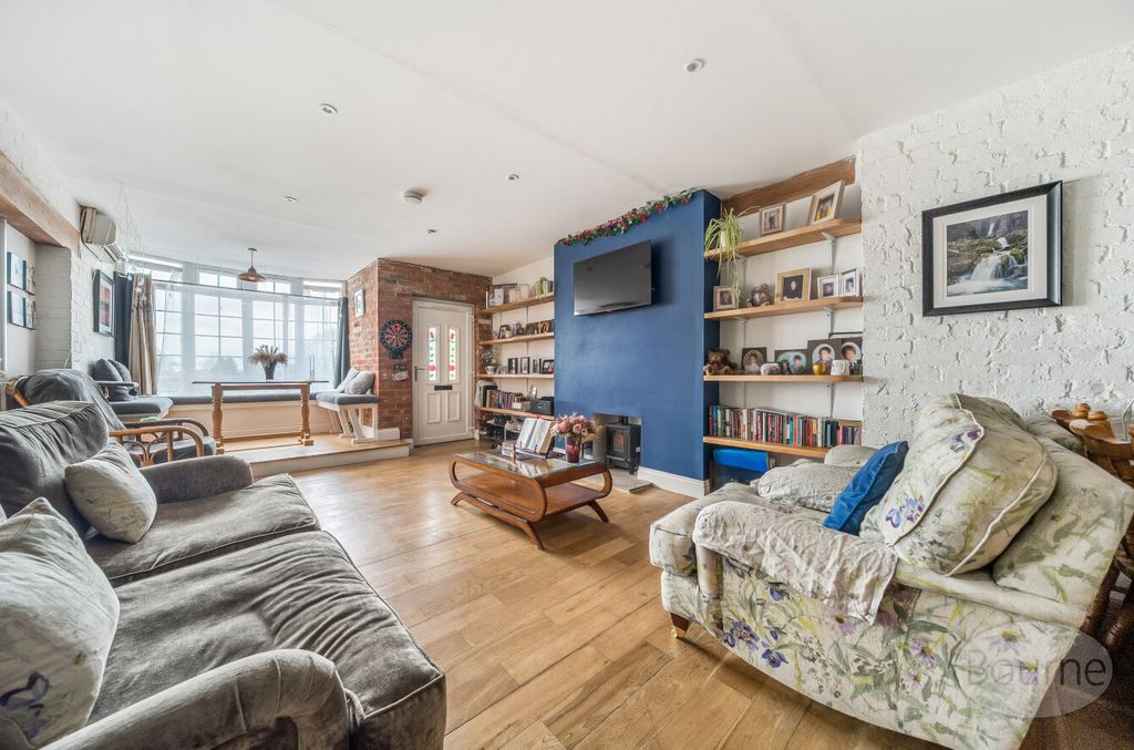 Property photo 2 of 22 d00ce24B-E8A3-470...