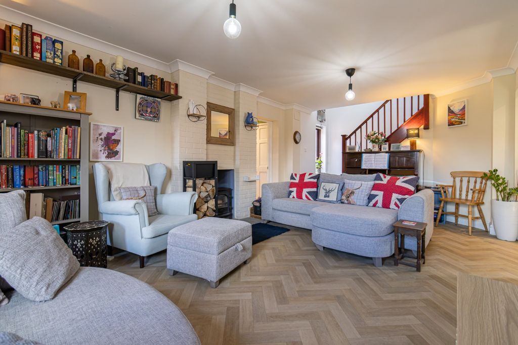 Property photo 2 of 35 4038686