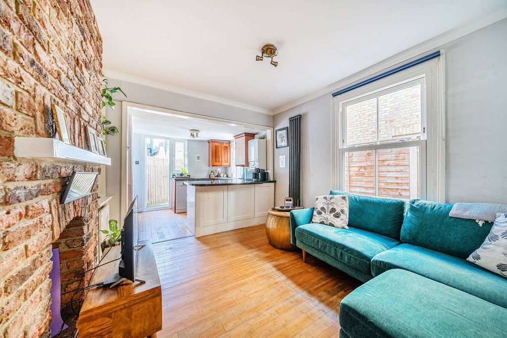 Property photo 2 of 7