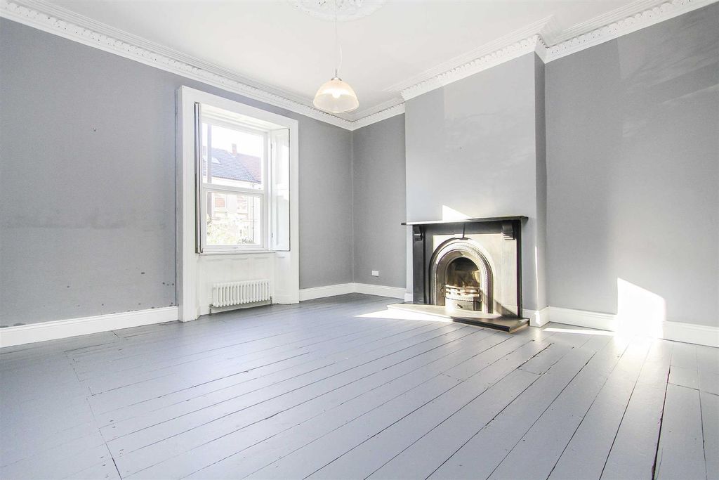 Property photo 2 of 8 Living Room