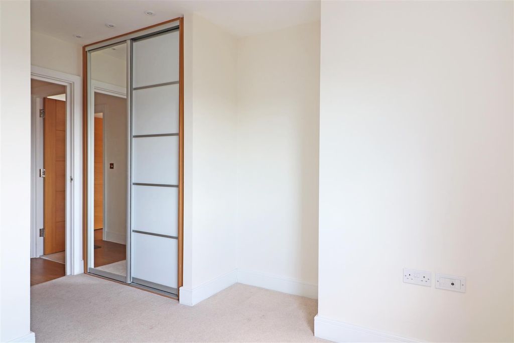 Additional image 11 of 2 bed flat for saleLondon Road, East Grinstead RH19