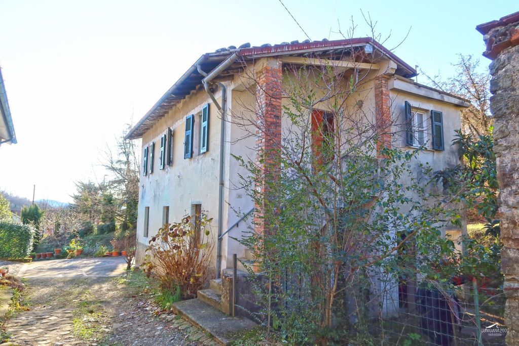 Property photo 3 of 44