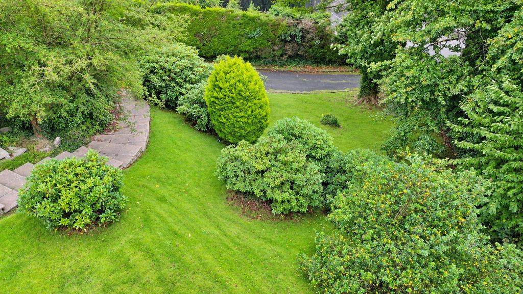 Property photo 2 of 49