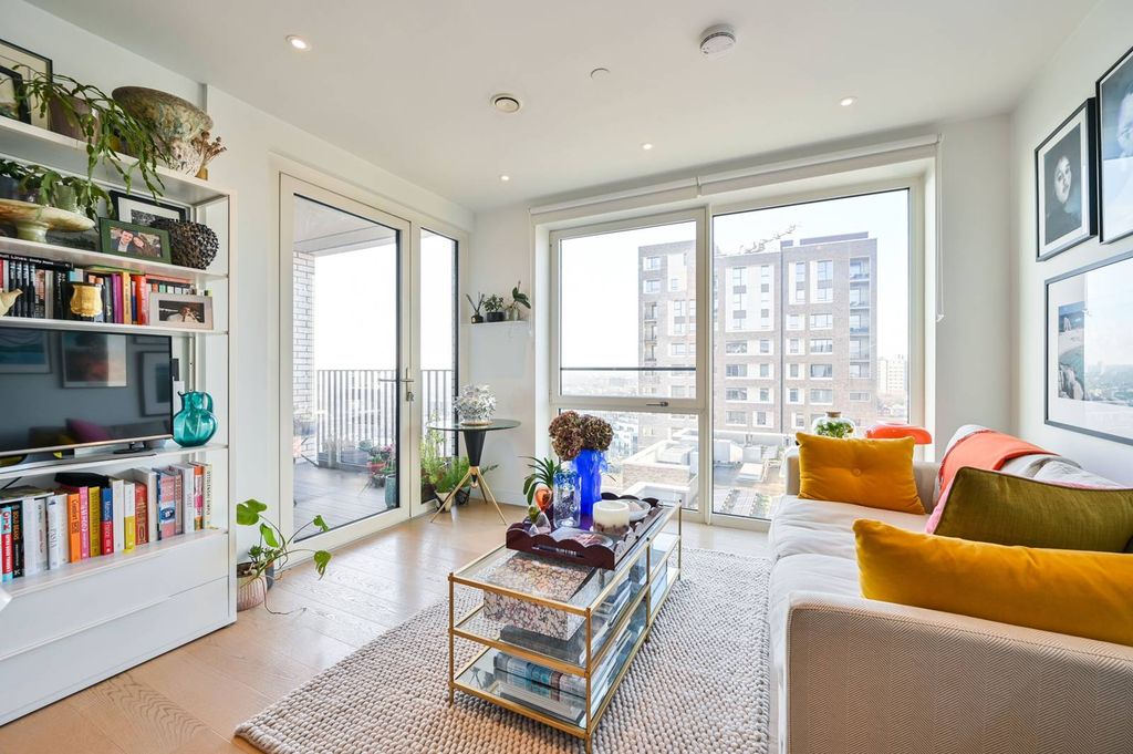 Property photo 1 of 11