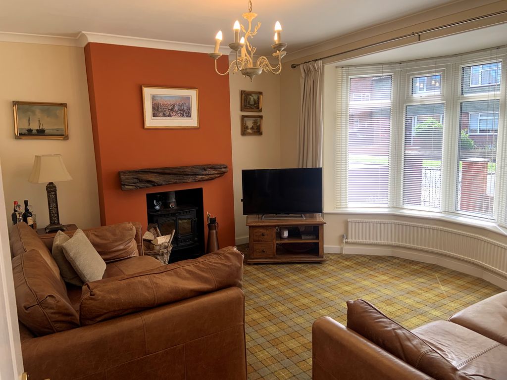 Property photo 2 of 20