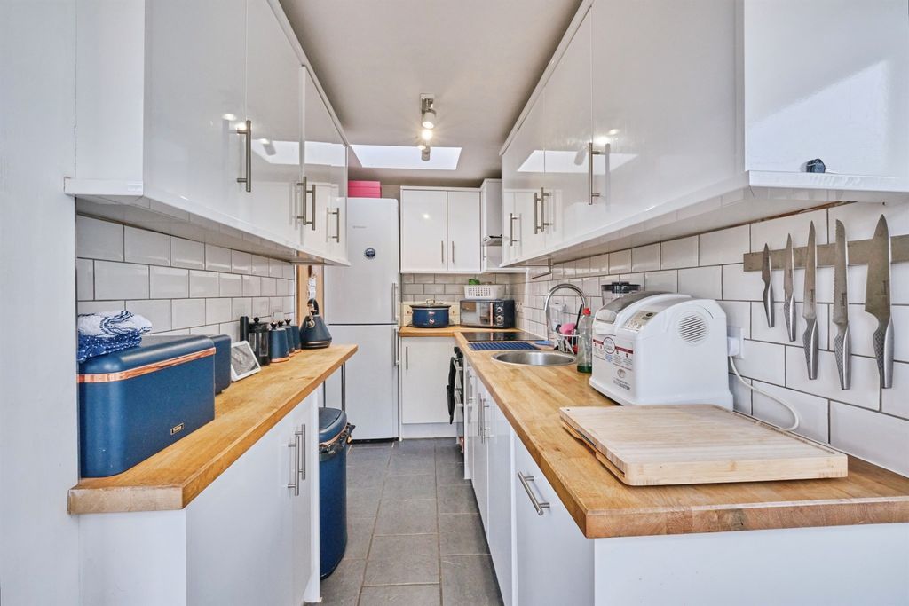 Property photo 3 of 14