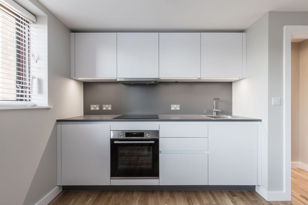 Property photo 1 of 19 Kitchen