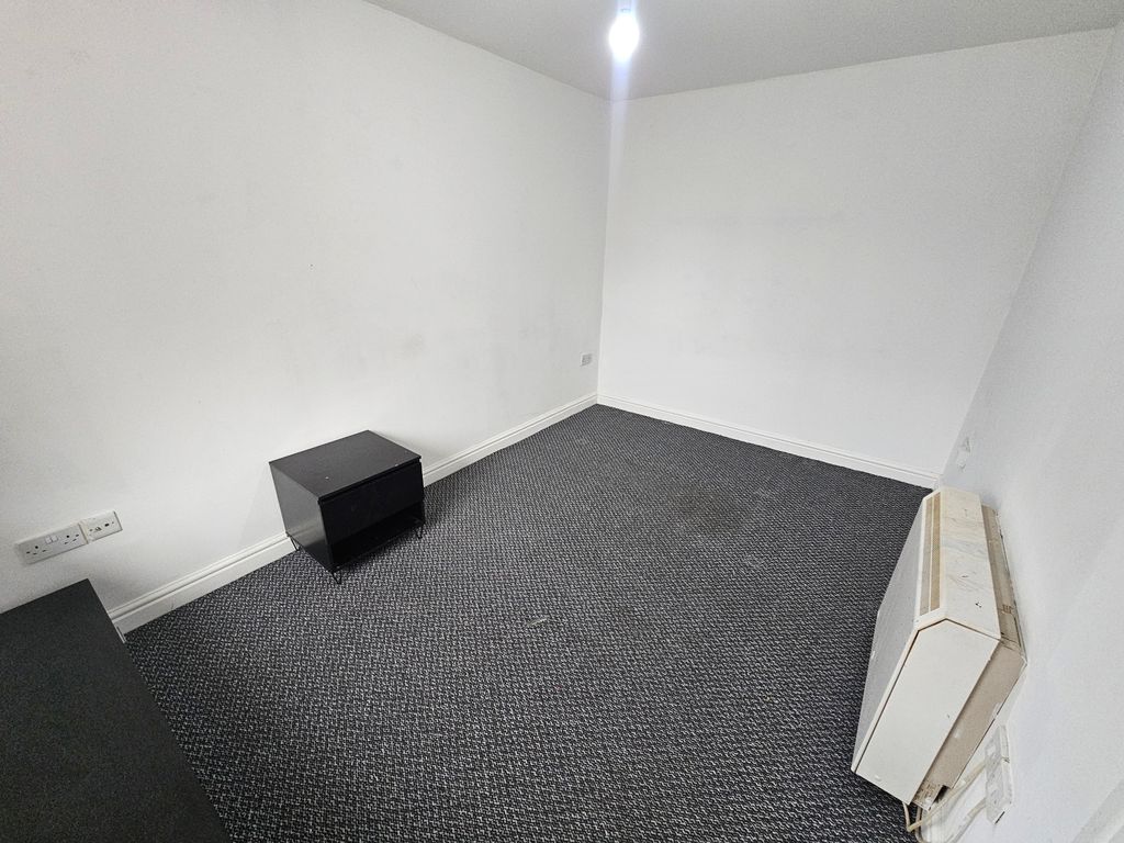 Property photo 3 of 8 20260324_135105_Resized