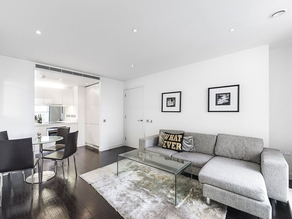 Property photo 1 of 7 Canary Wharf E14