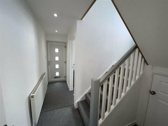 Property photo 2 of 15 Hallway