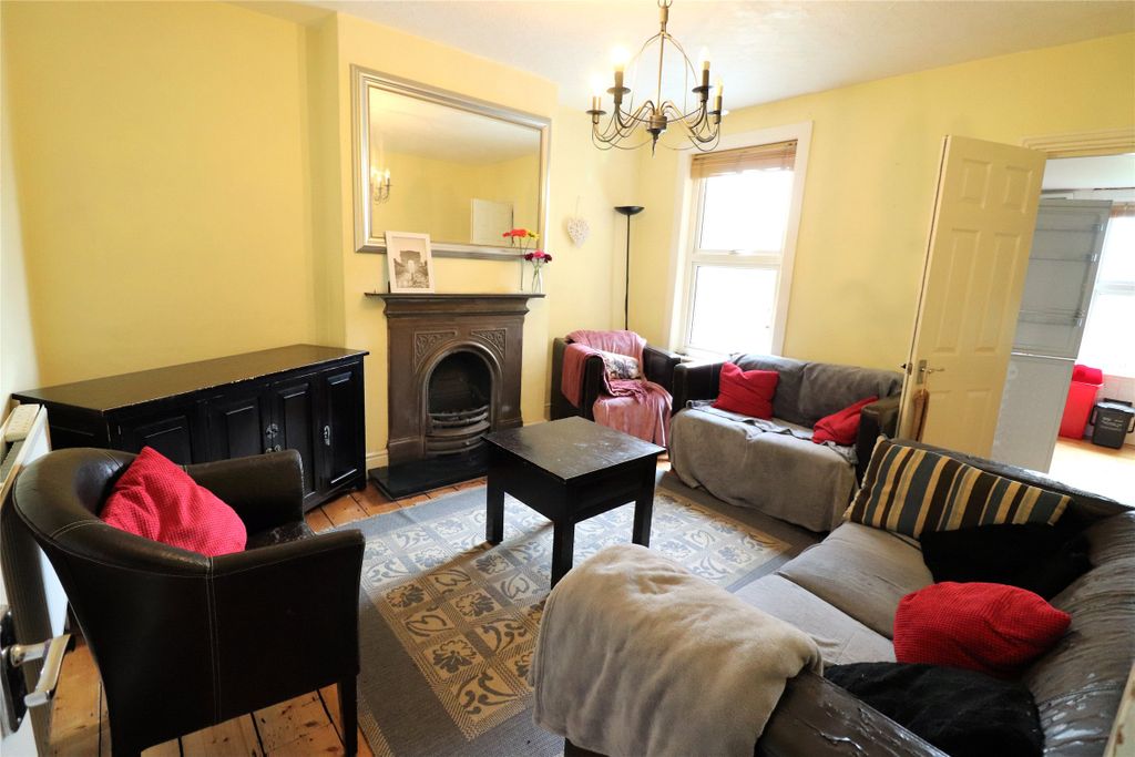 Property photo 2 of 9 Living Room