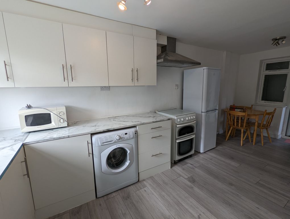 Property photo 3 of 10 Image