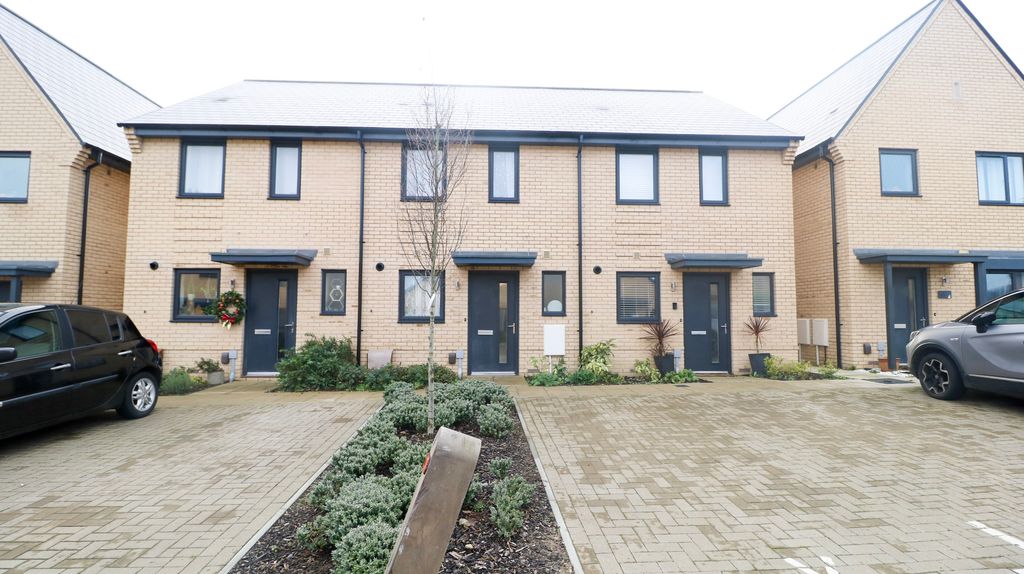 Property photo 1 of 17 Front