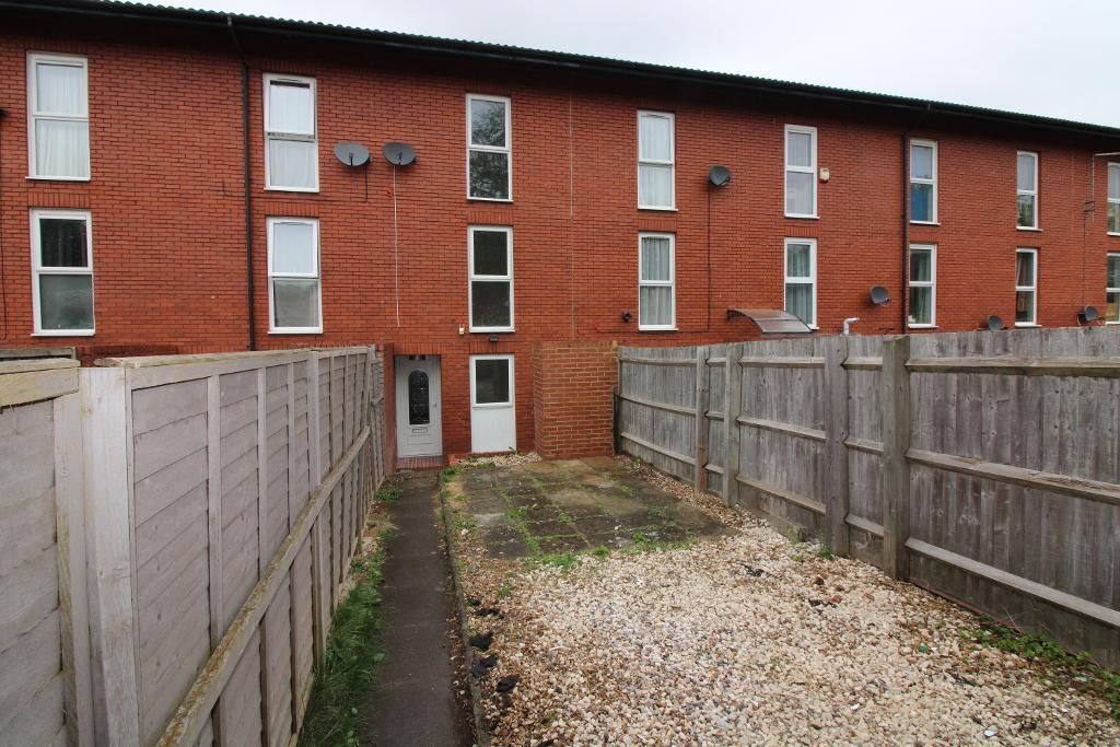 Property photo 1 of 7 Front