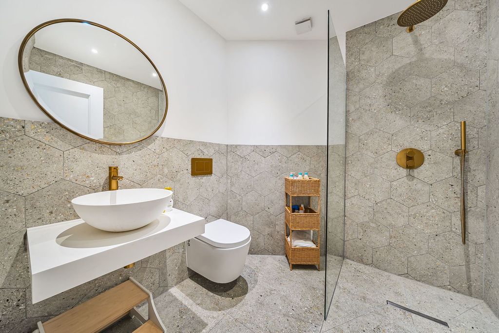 Additional image 4 of 7 bed detached house for saleRanmore Avenue, Shirley, Croydon CR0