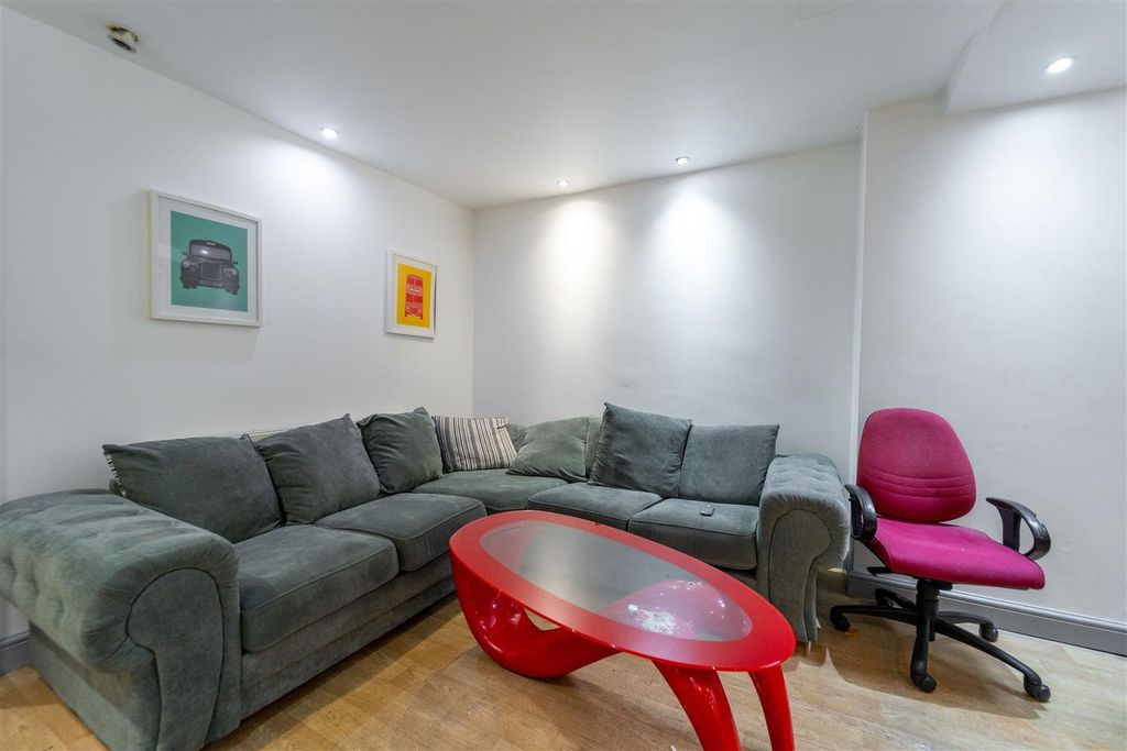 Property photo 3 of 13 Nik07498.Jpg