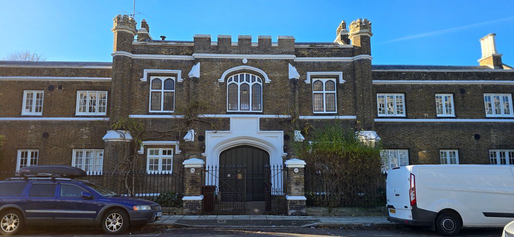 Property photo 1 of 7