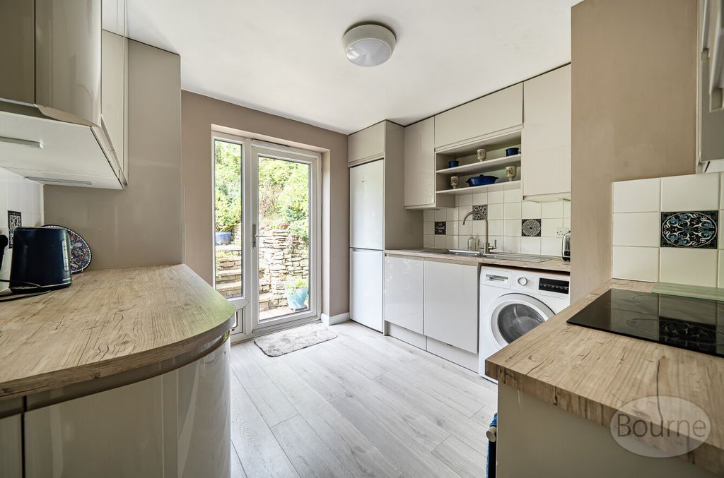 Property photo 2 of 26 Ed407945-688d-477...