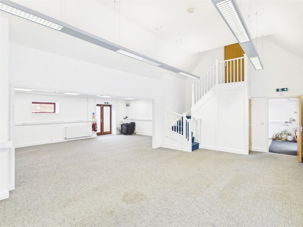 Property photo 3 of 8 Picture No. 06