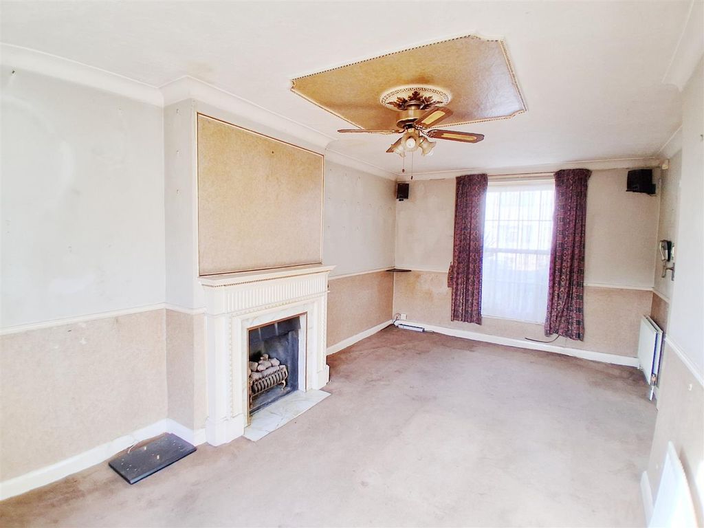 Property photo 2 of 15 1