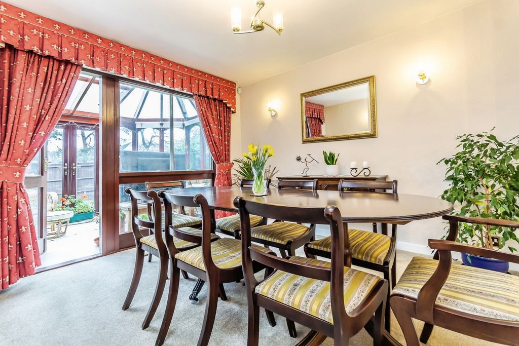 Property photo 3 of 17 Pbox-Img.Jpg