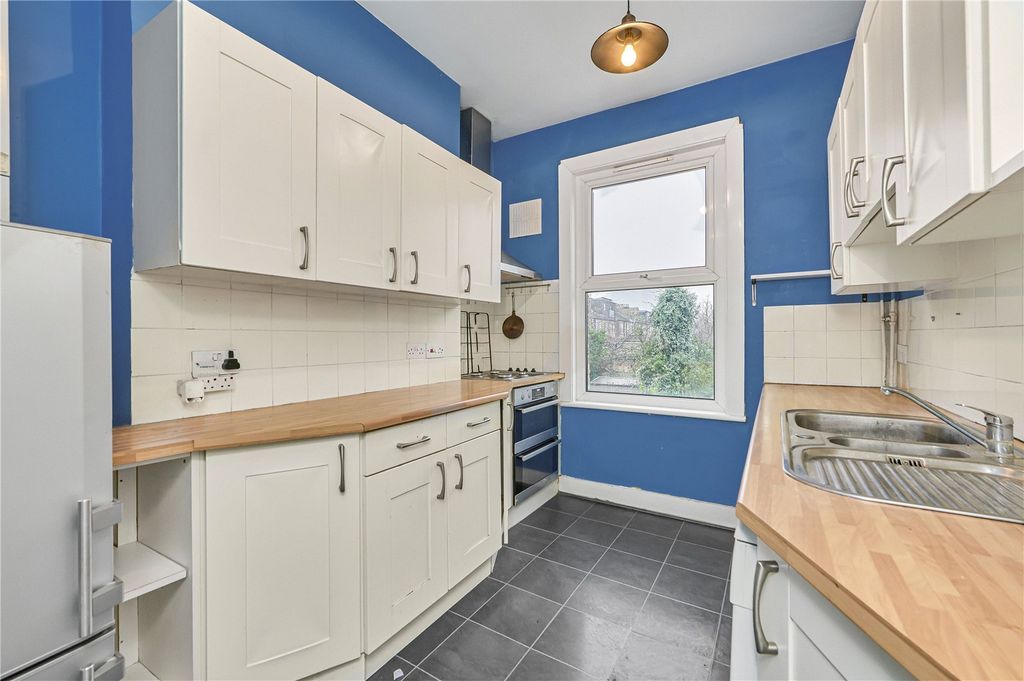 Property photo 3 of 6 Picture No. 02