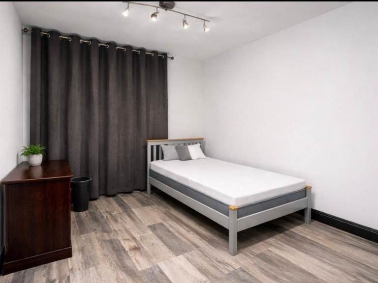 Property photo 1 of 2