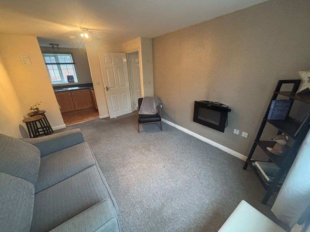 Property photo 3 of 7 Kitchen/Living Space