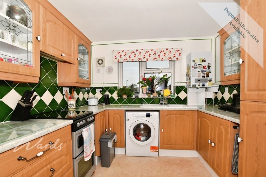 Property photo 3 of 6 Kitchen