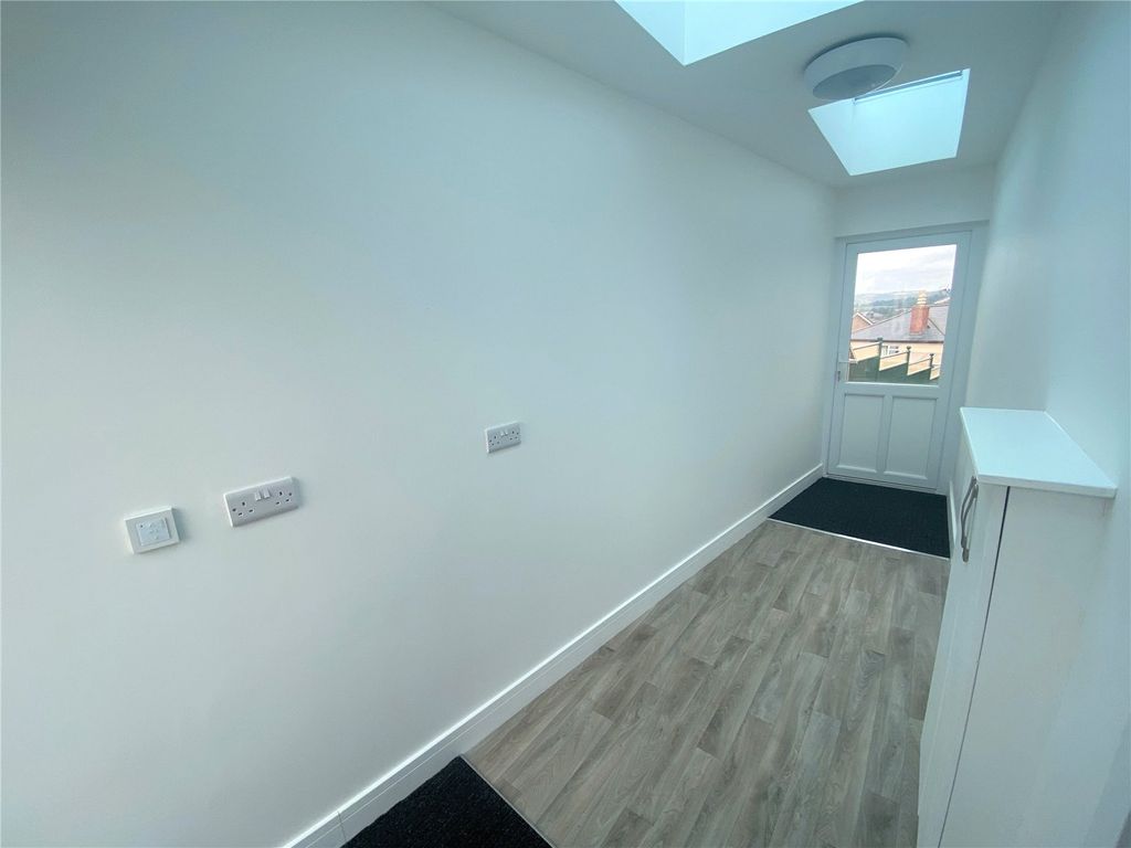 Property photo 3 of 17 Picture No. 16