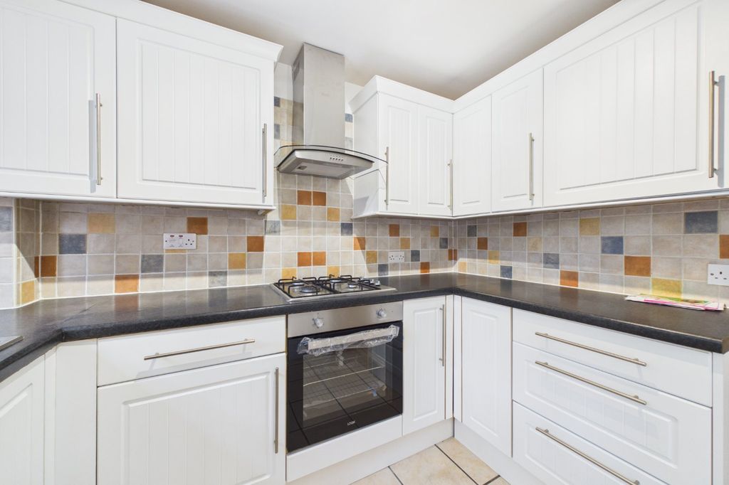 Property photo 2 of 9 Picture No. 04