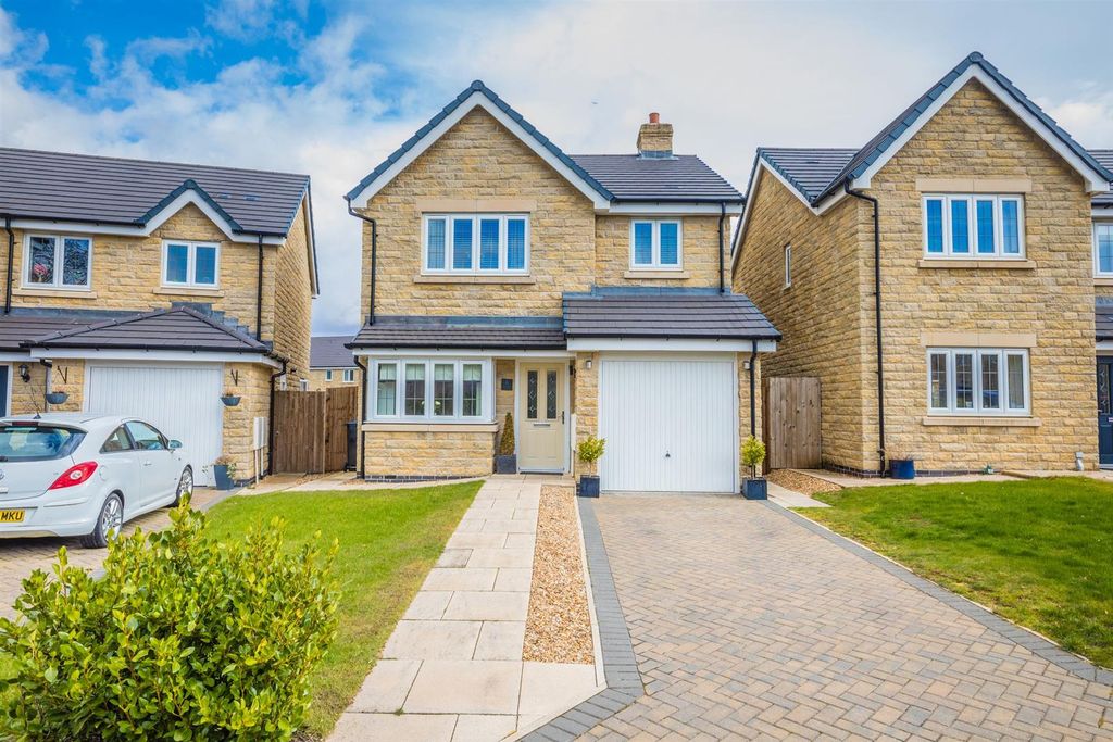 Property photo 1 of 18 Rosebay Gardens-46.Jpg