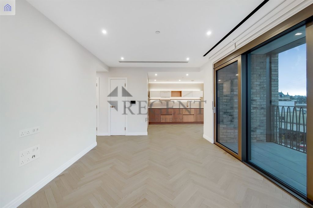 Property photo 2 of 11 Open Plan