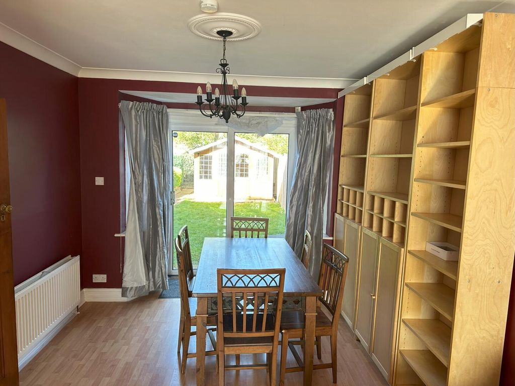 Property photo 3 of 11 Dining Room