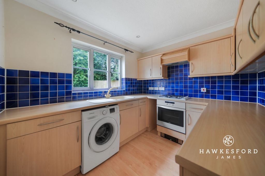 Property photo 3 of 12 Feldspar Close, Sittingbourne - Kitchen