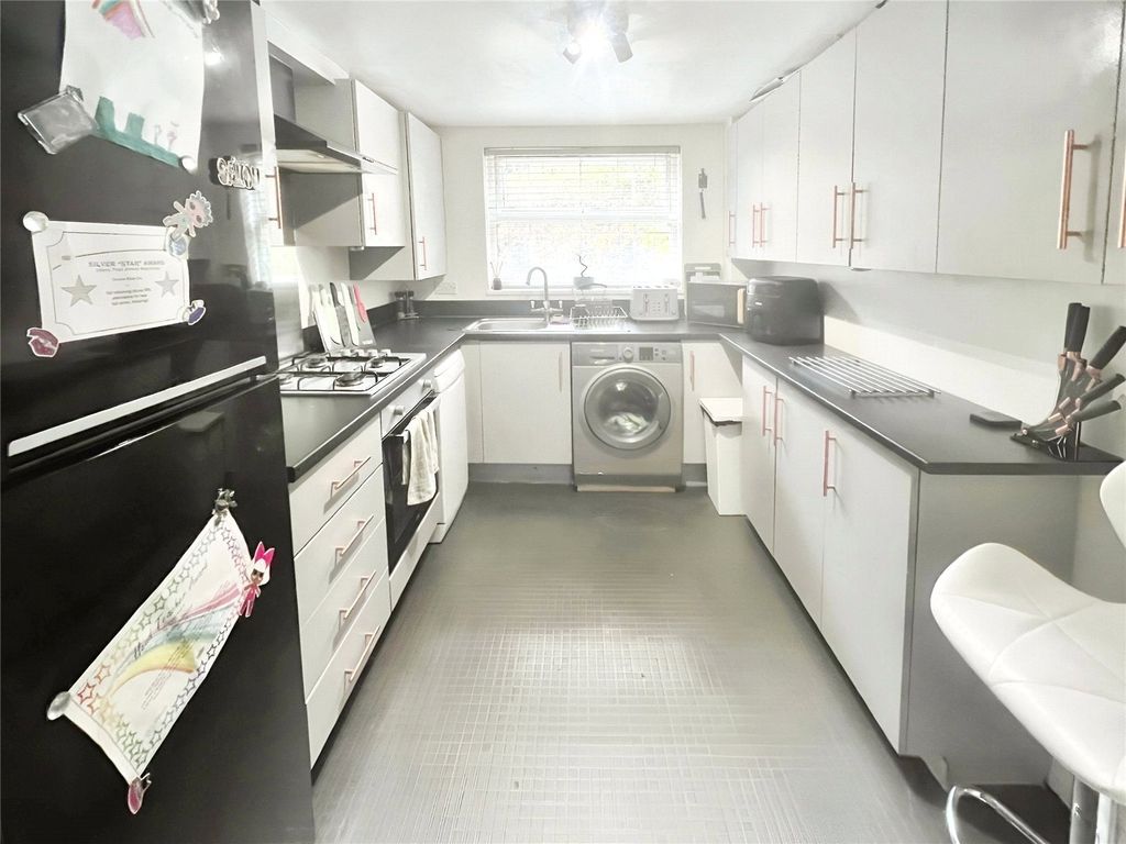 Property photo 2 of 12 Picture No. 08