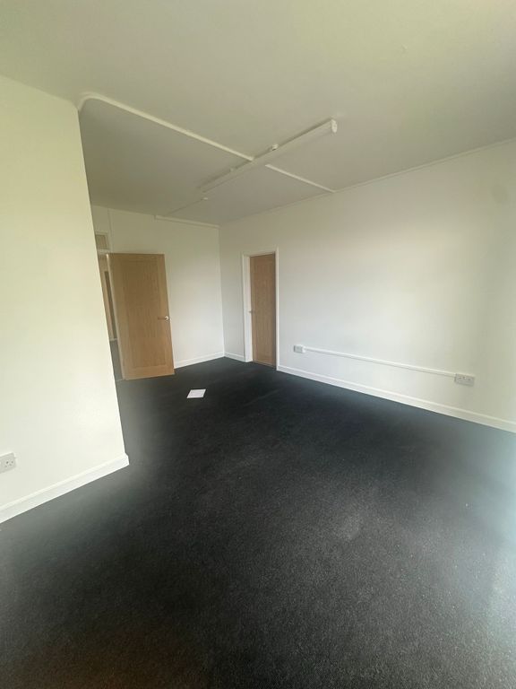 Property photo 3 of 4