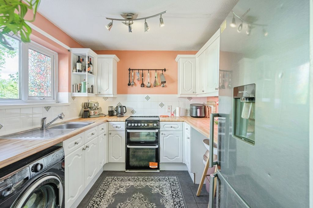 Property photo 3 of 20 Pbox-Img.Jpg