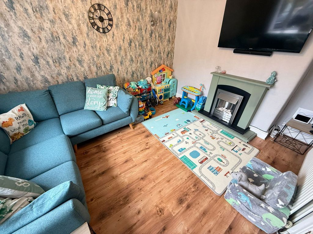 Property photo 3 of 16