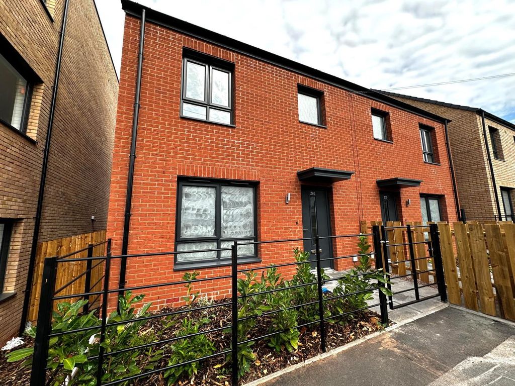 Property photo 1 of 12 281 Abbey Road Front 1.Jpeg