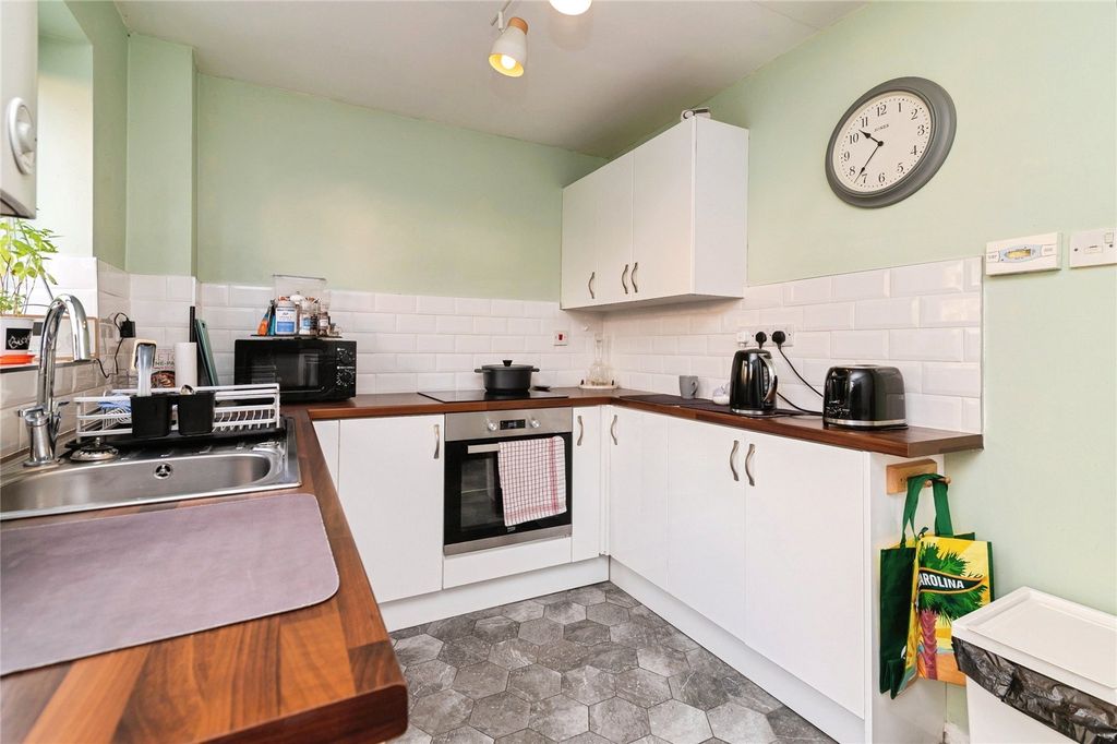 Property photo 2 of 18 Picture No. 04