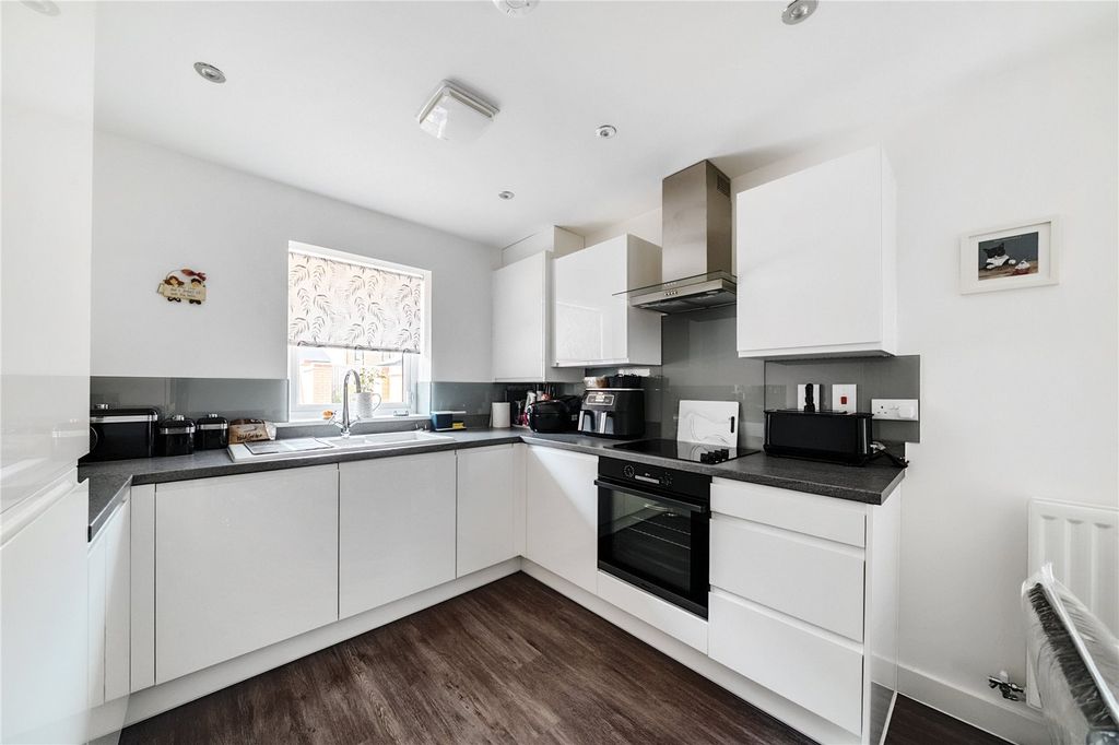 Property photo 2 of 13 Picture No. 04