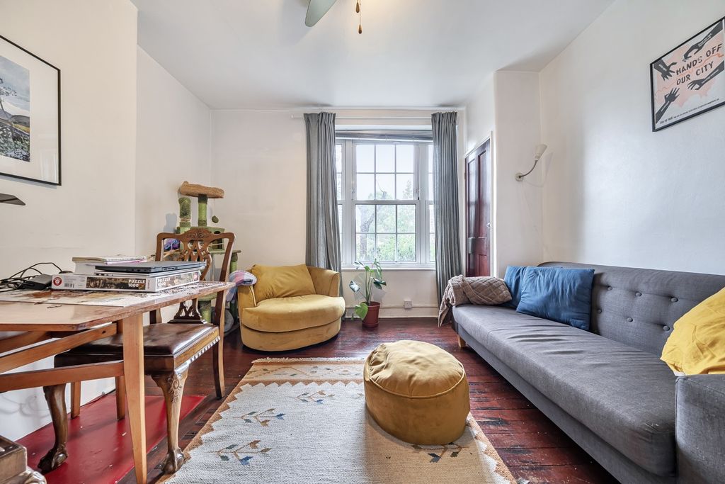 Property photo 1 of 11 4477770