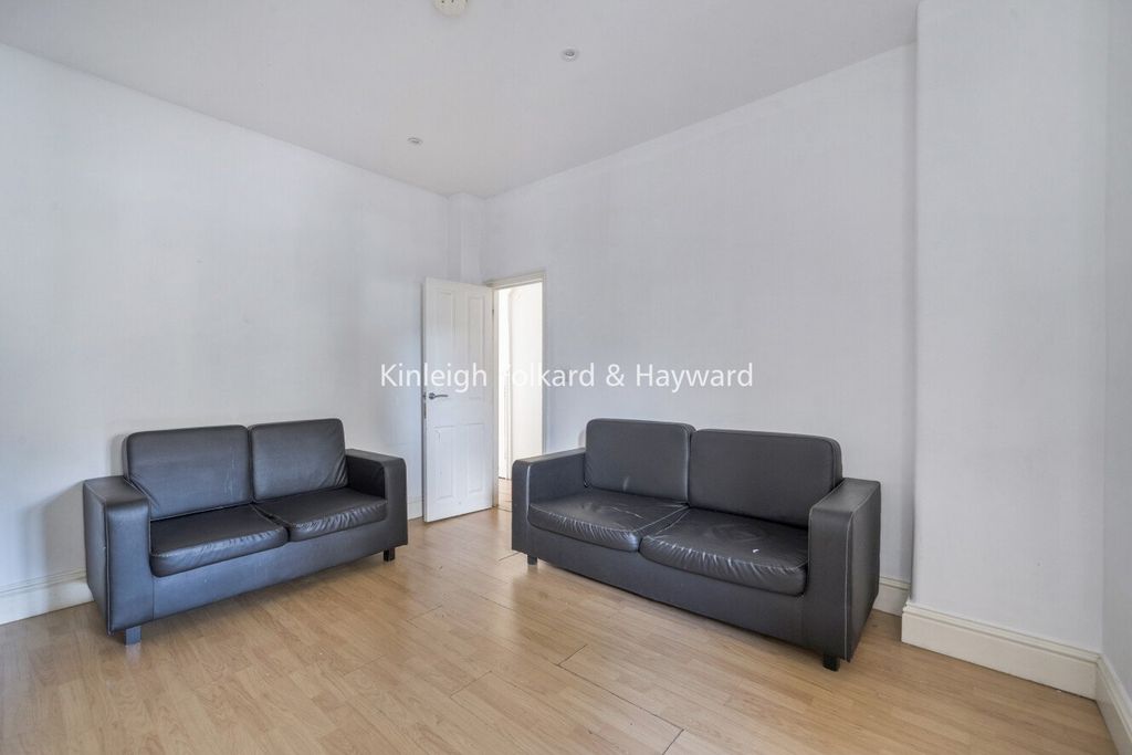 Property photo 3 of 15 Picture No. 11