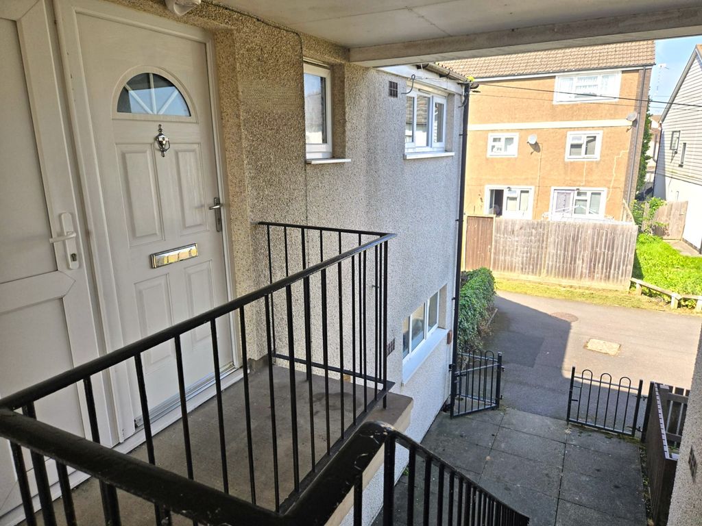Property photo 1 of 11 Front