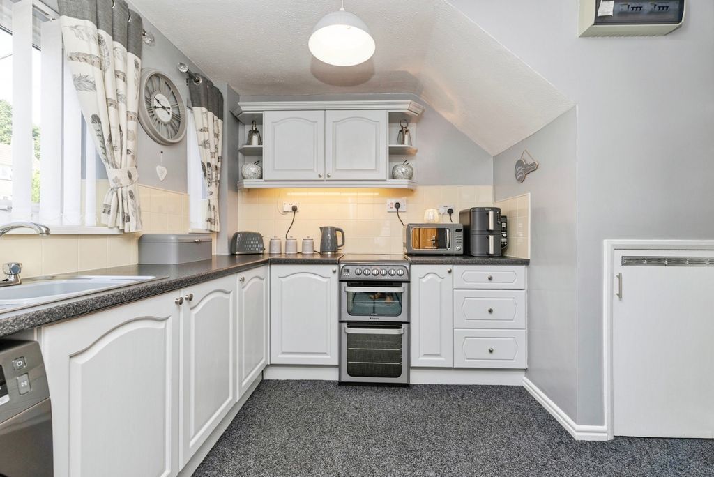 Property photo 2 of 19 Pbox-Img.Jpg