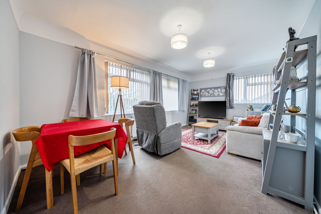 Property photo 3 of 13