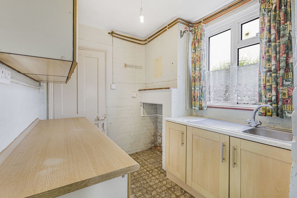 Property photo 3 of 21